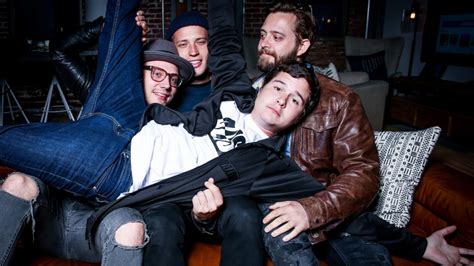 Es liegt nicht fern, dass in grahams familie viel und gerne gesungen wird. Denmark's Lukas Graham makes U.S. mark with '7 Years ...