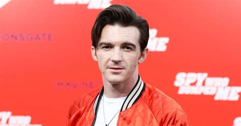 Новая песня дрейка waiting for the world уже в группе. Drake Bell's Ex Melissa Lingafelt Accuses Him of Abuse