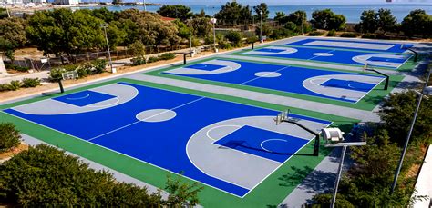 Τα αθλητικά είναι η παιδική πτυχή στην αντρική ψυχή. Αθλητικός εξοπλισμός και αθλητικά δάπεδα στις ...