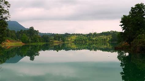 Besi is opened for public access, regardless of abundant and above. Pelancongan Terengganu: Tasik Puteri Bukit Besi