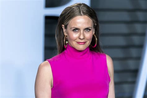 Alicia Silverstone Admits She Hated Being 'The Aerosmith Chick' From ...