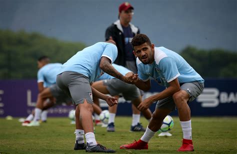 Flashscore.com.tr fluminense sayfası canlı skorlar, maç sonuçları, puan durumu ve maç bilgilerini (gol atan oyuncular, kırmızı kartlar,.) sunar. Jádson elogia postura competitiva do Fluminense ...