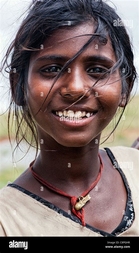 Portrait Poor Indian Teenage Girl Hi Res Stock Photography And Images