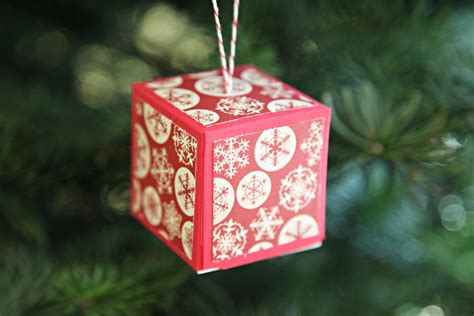 Nov 01, 2020 · what's better for christmas than a tree with diy christmas ornaments hanging from it? Unify Handmade: My Plans for a DIY Paper Ornament Christmas