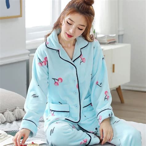 New Winter Thick Warm Women Coral Fleece Pajamas Set Comfortable Soft