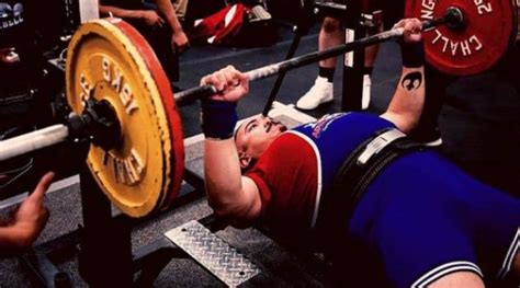 Differences Between A Powerlifting And Bodybuilding Style Bench Press