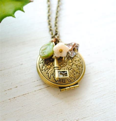 We did not find results for: Women's Locket - Friendship Jewelry - Winnie the Pooh ...