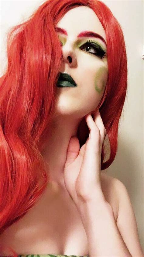 Posion Ivy 🥀 Wiki Cosplay Amino