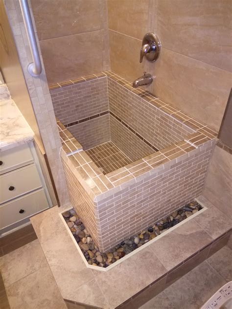Roman Style Concrete Deep Soaking Tub With Tiles Concrete Bathtub