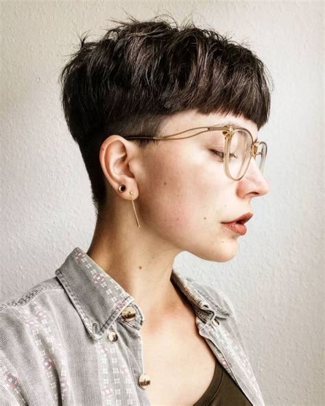 The Best Bowl Cut Hairstyle Ideas For 2023 HairstyleOnPoint