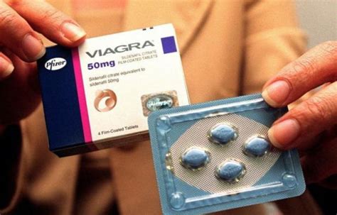 Il Avale 35 Pilules De Viagra Pour Rire Et Finit Avec Une érection
