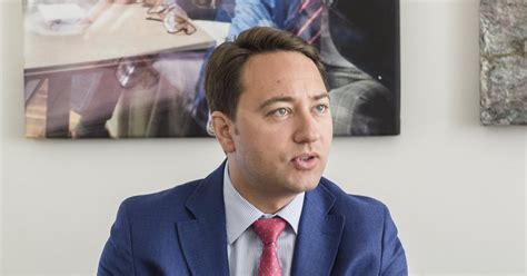 Schließlich hat er ende september „seine landtagswahl in. Haimbuchner bekommt Black Globe Award 2016 | kurier.at