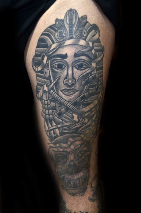 In this post we will talk about the history of the pharaoh and what the image represents. pharaoh tattoo - Thiago Padovani