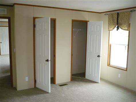 Mobile Home Interior Doors A Guide To Types Sizes And Replacing