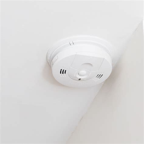When the main smoke detector chirps, we have found we have to replace it, with a fresh battery, entirely. How To Change Smoke Detector On High Ceiling ...