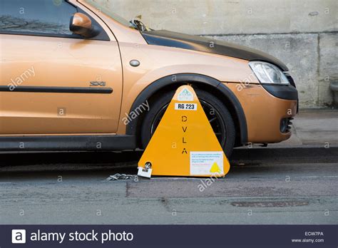 Illegal Parking Stock Photos & Illegal Parking Stock Images - Alamy