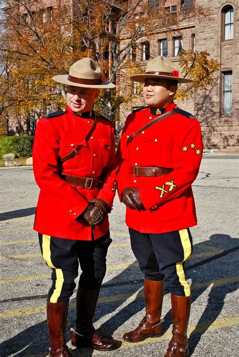 Rcmp Royal Canadian Mounted Police Captains Forage Cap Buy Rcmp Royal Images And Photos Finder