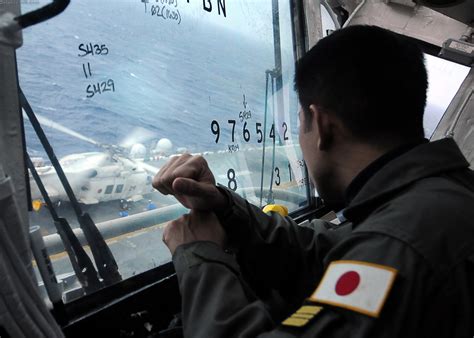 Jmsdf Sh 60k Sea Hawk Helicopter Lands Defence Forum And Military