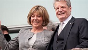 Bundespräsident Joachim Gauck bleibt seiner alten Friseurin treu