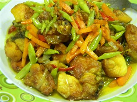 Ayam masak lemak kunyit klasik klasik turmeric chicken. Kadayan Universe ::: Jagat Raya Kedayan: Ayam Masak Kunyit ...