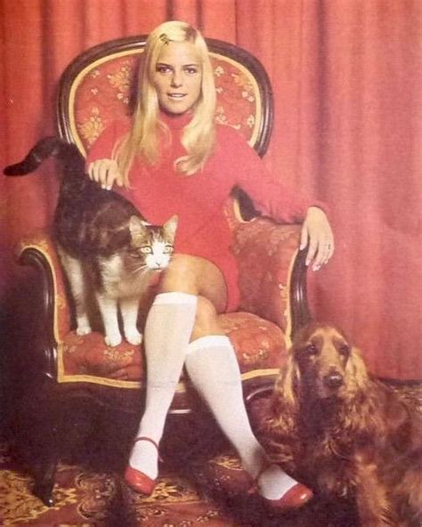 𝐕𝐢𝐧𝐭𝐚𝐠𝐞 𝐂𝐥𝐨𝐭𝐡𝐢𝐧𝐠 and 𝐀𝐜𝐜𝐞𝐬𝐬𝐨𝐫𝐢𝐞𝐬 on instagram “france gall 🔮