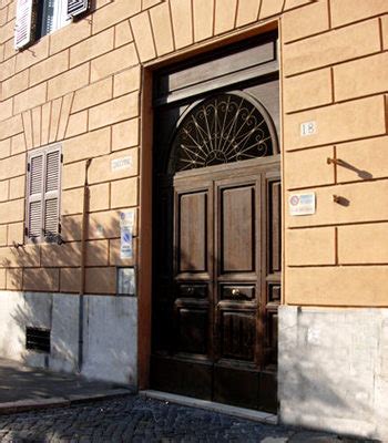 All' interno di un bed and breakfast in zona collinare a minturno, distante 1,5 km dal centro storico e 1,5 km dalla spiaggia. alberghi Roma Trastevere: hotel, pensioni, ostelli ...