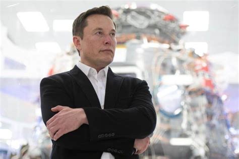 Thursday's increase in tesla's share price pushed musk past jeff bezos, who had been the richest person since 2017 and is currently worth about $184 billion. Elon Musk With $185bn Overtakes Jeff Bezos As World's ...