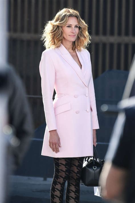 Julia Roberts In Pink Photoshoot For Calzedonia In Verona Gotceleb