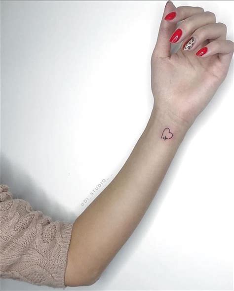 24 Simple Small Heart Tattoo Design For Woman On Valentines Day To