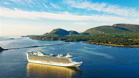 11 Fall Cruises That Will Let You Experience the Glory of Autumn | New ...