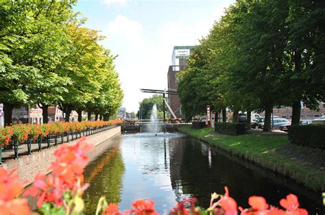 After the main sponsor decided to withdraw the support, the tradition was abandoned. Aalsmeer - Wonen Buiten.Amsterdam