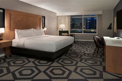 Windsor Hotel Rooms And Suites Caesars Windsor Canada