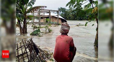 Floods Worsen In Assam Over One Lakh People Hit Guwahati News Times Of India