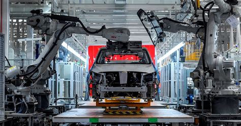 Heres What A 90 Percent Autonomous Factory Looks Like That Produces