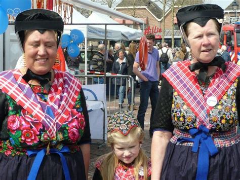 folk costume costumes dirndls saxon windmill dutch academic dress german olds