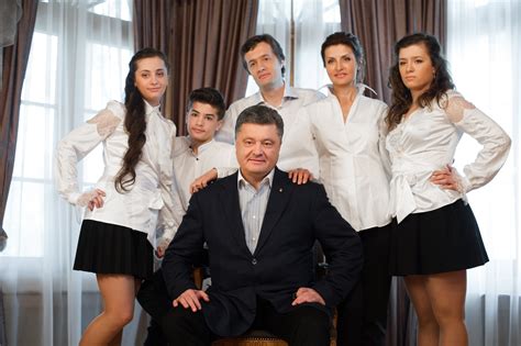 Народный депутат верховной рады украины viii созыва. В Сеть попали семейные фото из личного архива Петра ...