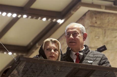 Netanyahu And Wife Sara Visit Western Wall To Mark Election Win The