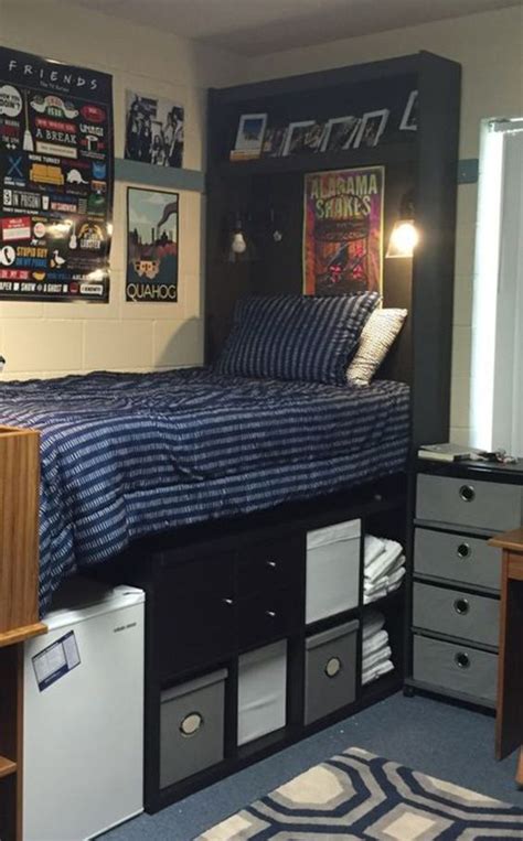 The key to decorating a small space is creativity. 20 Brilliant Dorm Room Organization For Everything You ...