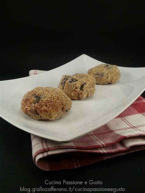 Delle polpettine di pane e pesce spada cotte in forno eda. Polpette di melanzane e pesce spada | Gusto Cucina