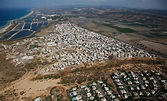 Israel: Discriminatory Land Policies Hem in Palestinians | Human Rights ...
