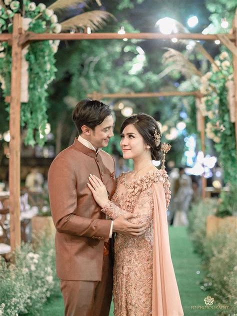 Hito caesar peringati 6 bulan pernikahan, foto tidur mangap felicya angelista ikut tersebar. 6 Potret Immanuel Caesar Hito dan Felicya Angelista Jelang ...