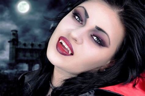 20 Halloween Vampire Makeup Ideas For Women Flawssy