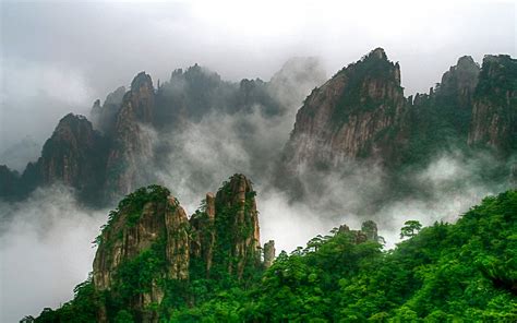 Tianzi Mountains Wallpaper