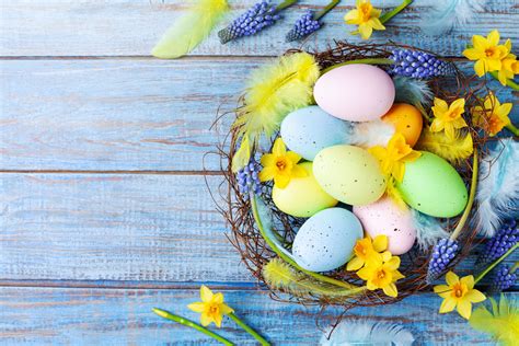 The day of easter falls on a sunday based on the lunisolar (sun and moon) calendar, not a fixed date on the gregorian or julian calendar. Which Restaurants Are Open on Easter Sunday 2019? McDonald ...