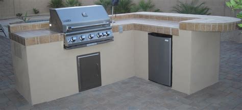 After you've found the perfect bbq grill and accessories to get started, make it the focal point of your backyard. Tile and Stucco BBQ Island - Custom Outdoor BBQs | Desert ...