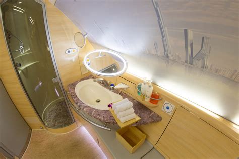 Showers Aboard Emirates A380 Travelizer