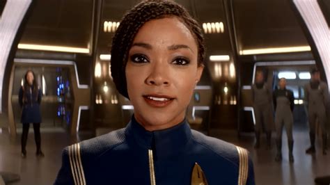 Discovery follows the voyages of starfleet on their missions to discover new worlds and new life forms, and one starfleet officer who must learn that to truly understand all things alien, you must first understand yourself. Watch New 'Star Trek: Discovery' Season 3 Teaser; NYCC ...