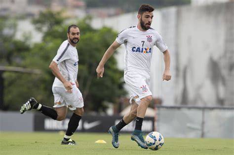 Entérese todo sobre la carrera y logros de bruno henrique en scores24.live! Meio-campo mexido promete brigas em pré-temporada do ...