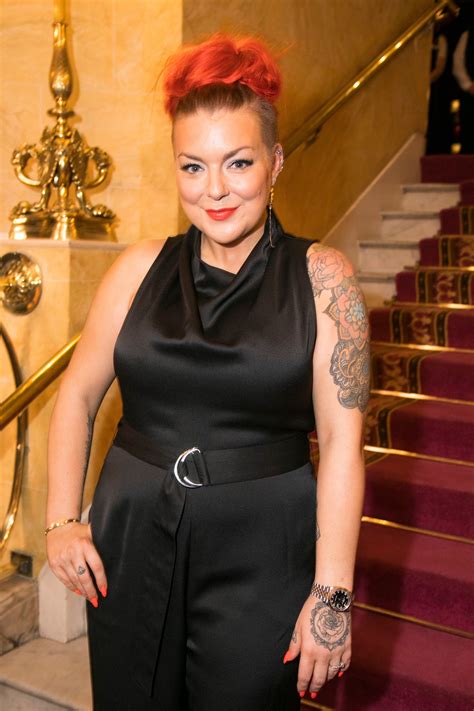 Sheridan Smith Debuts Dramatic Red Hair Entertainment Daily