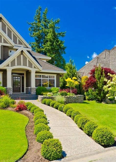 The right walkway compliments the home's exterior, is easy to walk on, and looks pleasing. Simple and Beautiful Front Yard Landscape Ideas With a ...